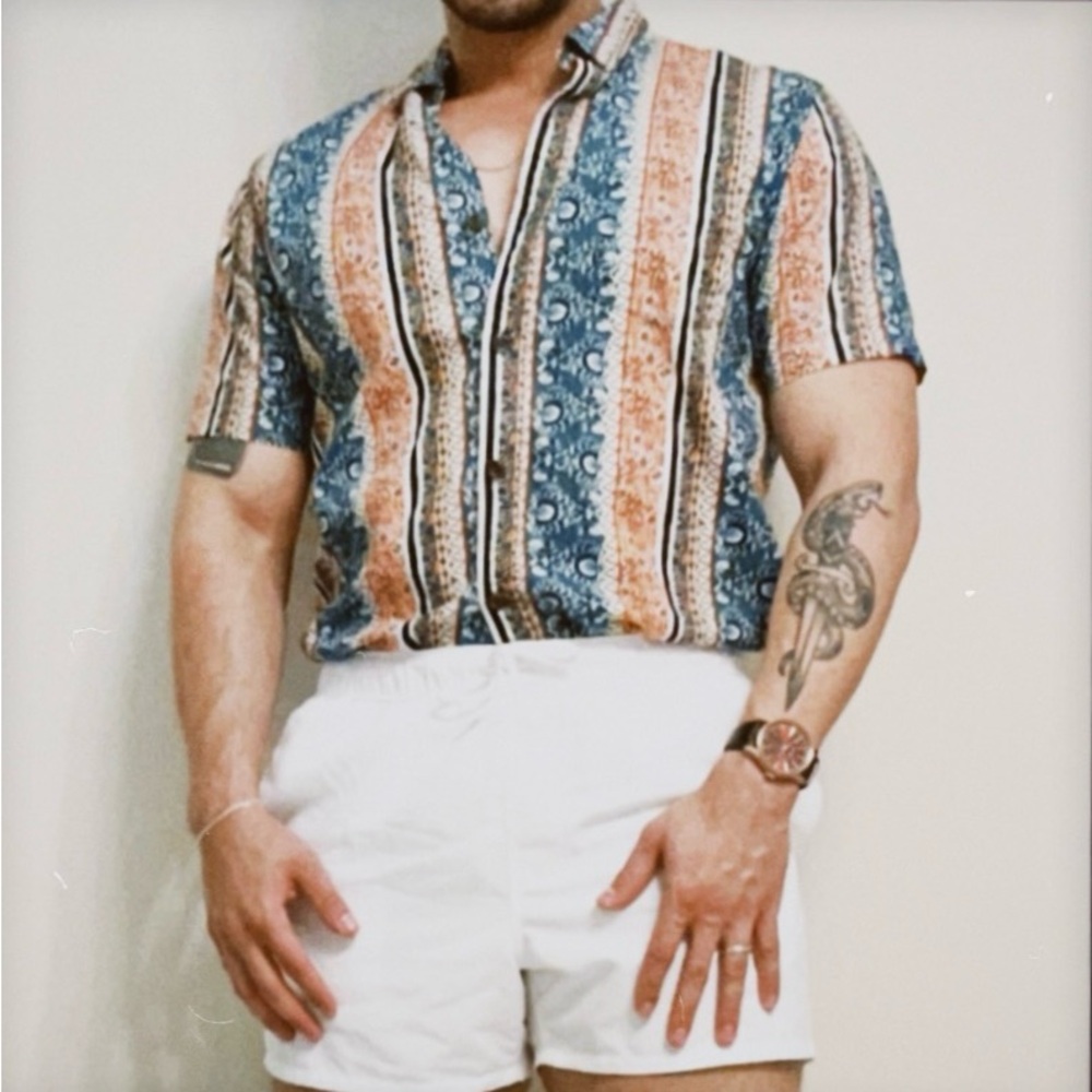 Men’s Vintage Style Pattern Button Down